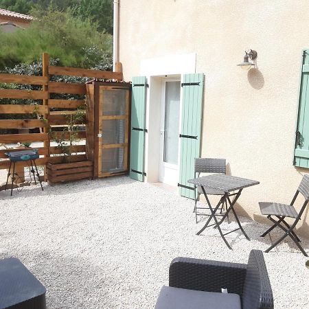 Ferienwohnung Le Chemin De Bruniele Aubres Exterior foto